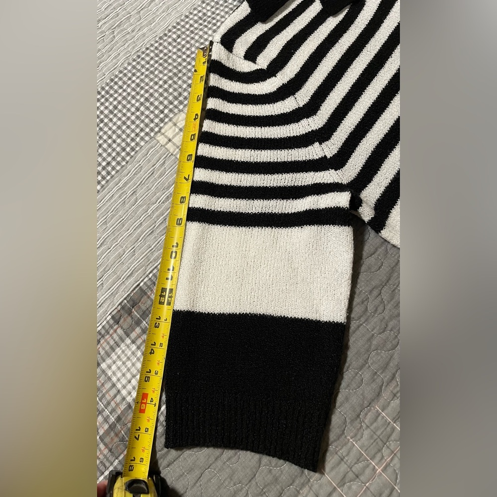 Collared Sweater - Picture 9 of 9